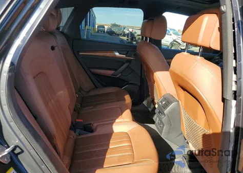 2021 Audi Q5 Premium z USA, uszkodzony, nr VIN WA1AAAFY4M2109117